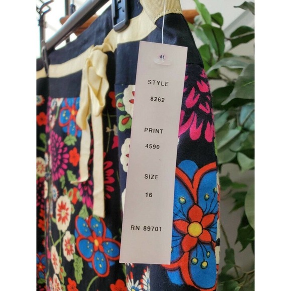 Mix Nouveau Women's Black Floral 100% Cotton Pull on A-Line Casual Skirt Size 16 - Picture 6 of 10